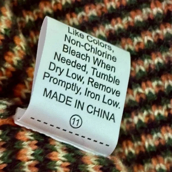 🌻Shein Curve Knit Funky Sunflower Cropped Sweater (?reversible?) Size 2X 🌻 - Picture 6 of 8